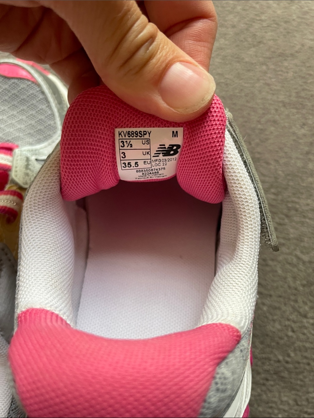 New Balance Girl’s 3 1/2 Gray and Pink Sneakers with Yellow Accents - Picture 5 of 8